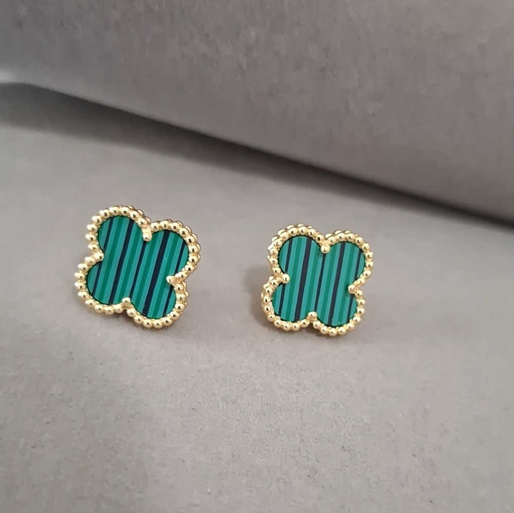 Malachite enamel four leafs stud earrings